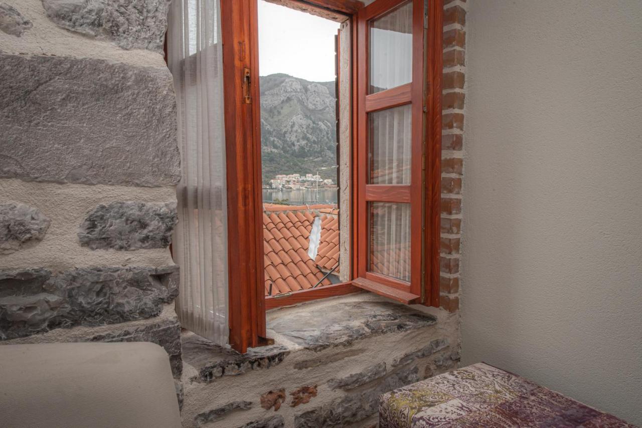 Antika Guesthouse Kotor Bagian luar foto